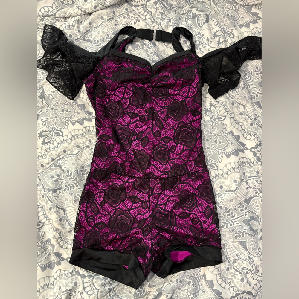 SOLD Weissman Black and Pink Lace leotard romper dance gymnastics Draculaura